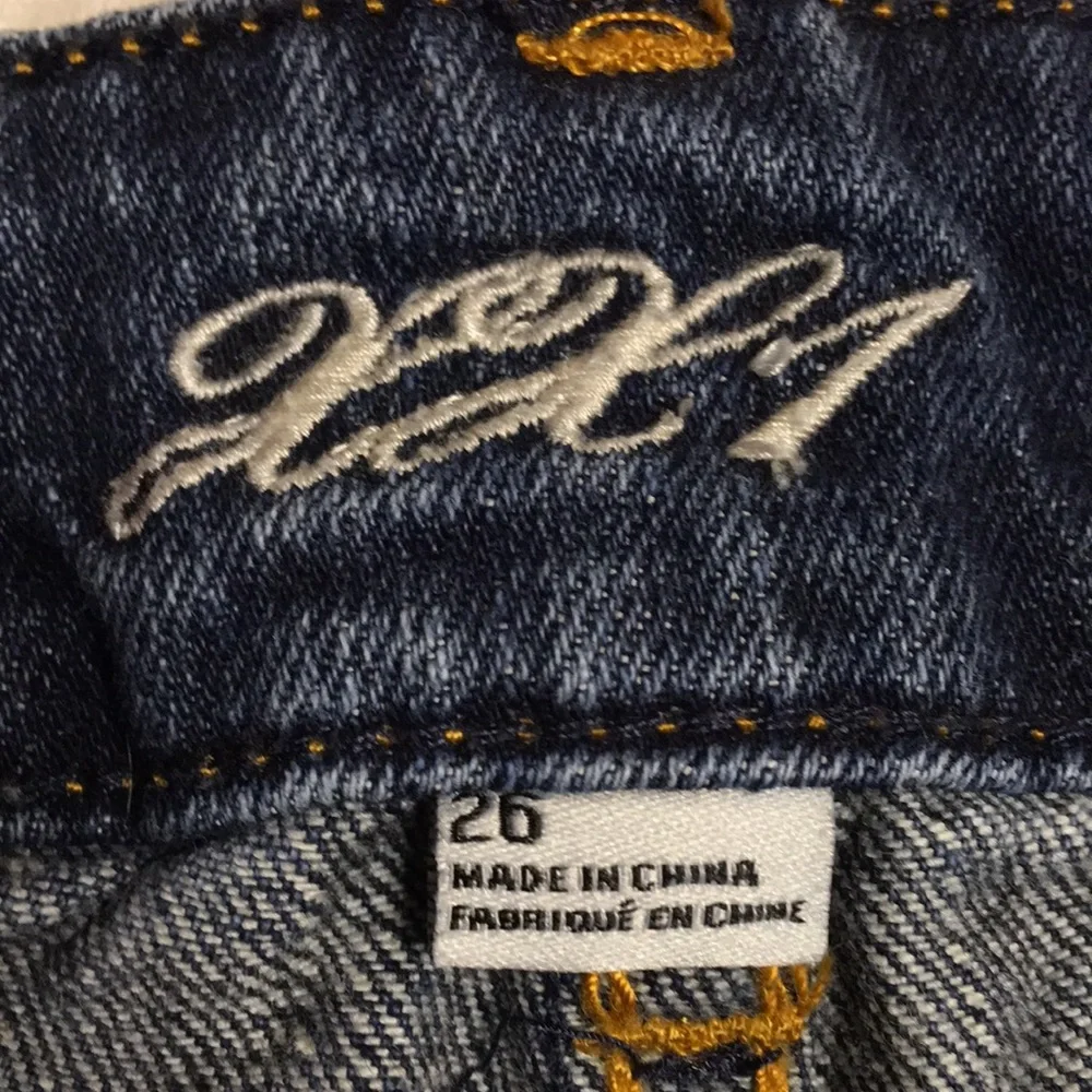 NWOT XXI Jean Shorts W26 - Picture 2 of 7